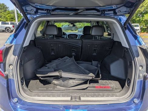 Certified 2022 GMC Terrain SLT w/ LPO, Floor Liner Package AWD/4WD image 32