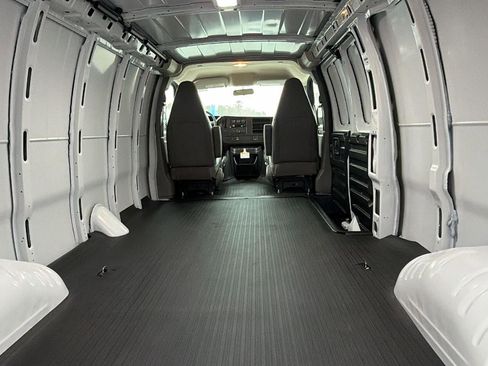New 2026 Chevrolet Express 2500 Extended w/ Driver Convenience Package image 10