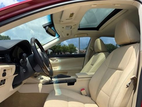 Used 2015 Lexus ES 350 w/ Luxury Package FWD image 25