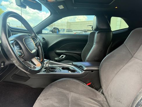 Used 2017 Dodge Challenger R/T Plus RWD image 15