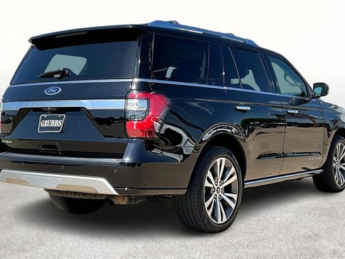Used 2020 Ford Expedition Platinum image 2
