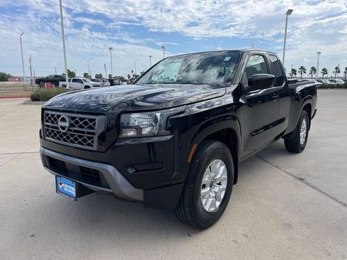 Certified 2023 Nissan Frontier SV w/ Technology Package RWD image 3