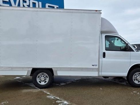 New 2026 Chevrolet Express 3500 Work Van w/ Power Convenience Package image 7