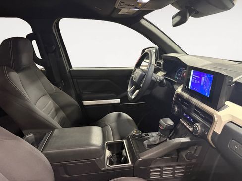 Used 2024 Toyota Tacoma TRD Sport image 16