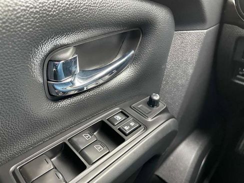 Used 2018 Nissan Titan SV w/ SV Convenience Package image 20