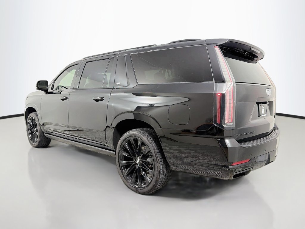 Used 2025 Cadillac Escalade ESV Sport Platinum AWD/4WD image 6