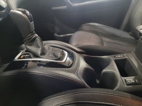 Used 2019 Nissan Rogue SL AWD/4WD image 26