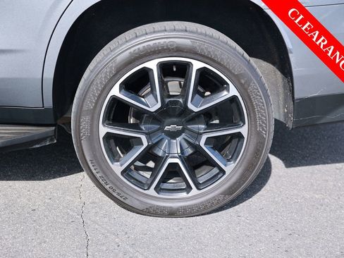 Used 2022 Chevrolet Tahoe RST w/ Luxury Package AWD/4WD image 10