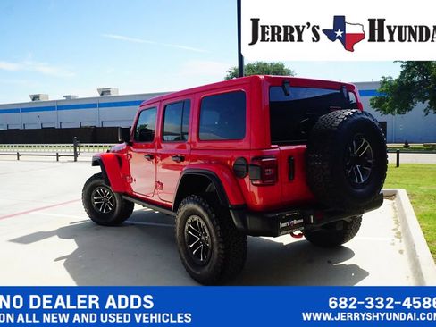 Used 2025 Jeep Wrangler Unlimited Rubicon AWD/4WD image 5