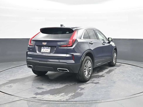 Used 2024 Cadillac XT4 Premium Luxury image 7