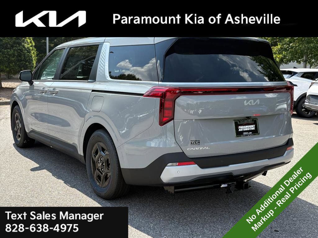 New 2027 Kia Carnival FWD image 4