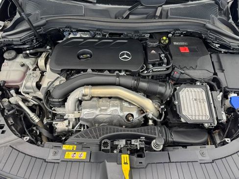 New 2025 Mercedes-Benz GLA 250 image 14