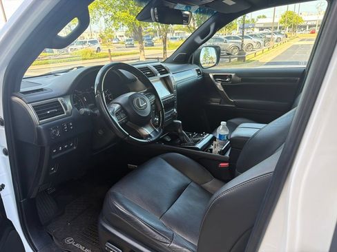 Used 2020 Lexus GX 460 Luxury w/ Accessory Package AWD/4WD image 5
