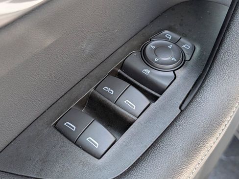 Used 2025 Chevrolet Blazer LT FWD image 15