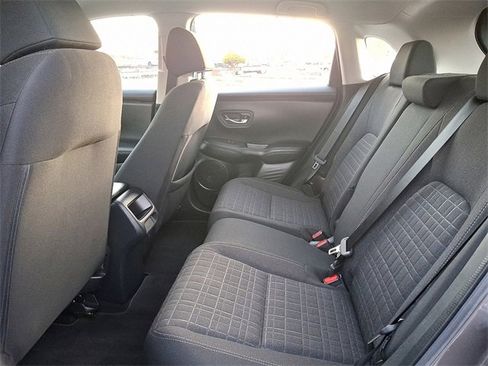Used 2023 Honda HR-V LX image 10
