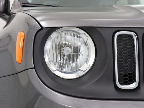 Used 2016 Jeep Renegade Latitude AWD/4WD image 10