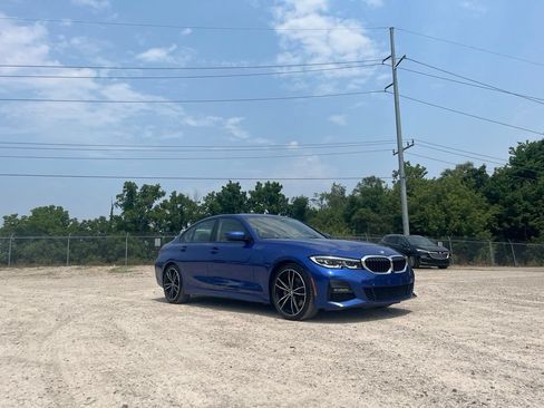 Used 2022 BMW 330i xDrive Sedan w/ M Sport Package AWD/4WD image 5