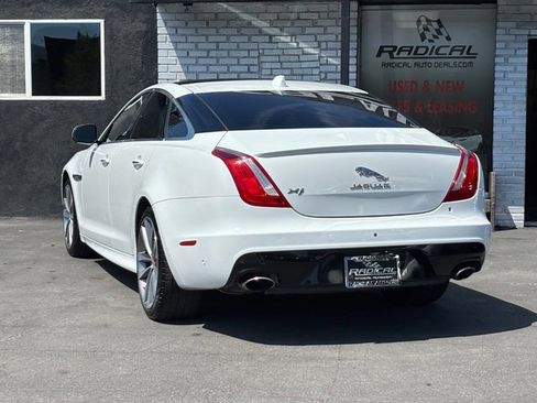 Used 2018 Jaguar XJ R-Sport image 15
