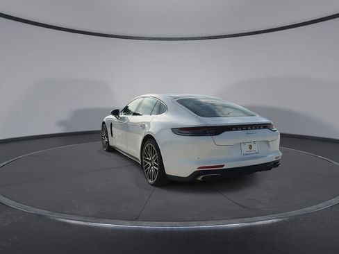 Used 2022 Porsche Panamera w/ Premium Package RWD image 7