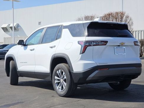 New 2026 Chevrolet Equinox LT w/ Convenience Package II FWD image 23