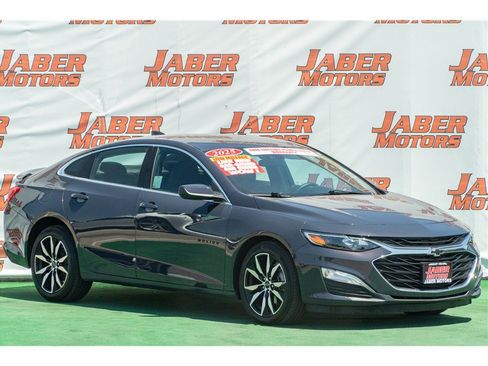 Used 2025 Chevrolet Malibu RS w/ LPO, Floor Liner Package FWD image 1