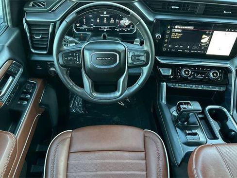 Used 2025 GMC Sierra 1500 Denali Ultimate image 15