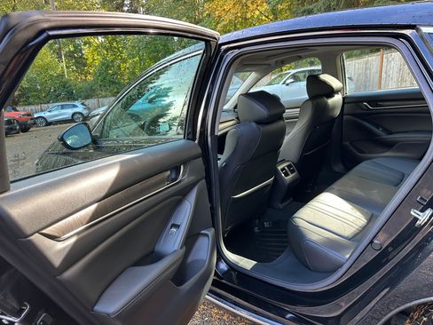 Used 2019 Honda Accord EX-L image 16