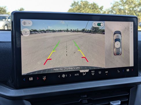 Used 2025 Ford Explorer ST-Line w/ ST-Line Street Pack image 25