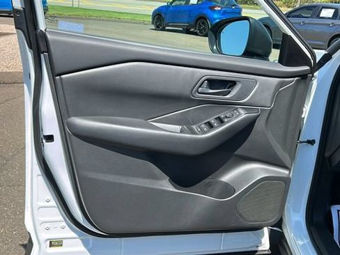 Certified 2024 Nissan Rogue S AWD/4WD image 9