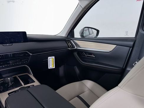 New 2025 MAZDA CX-70 Plug-In Hybrid w/ Premium Pkg image 24