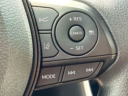 Used 2021 Toyota RAV4 XLE image 36