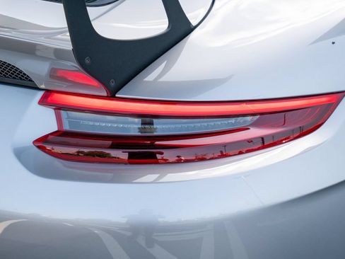 Used 2018 Porsche 911 GT2 RS RWD image 17