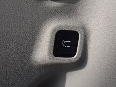 Used 2022 Jeep Compass Limited w/ Elite Group image 22
