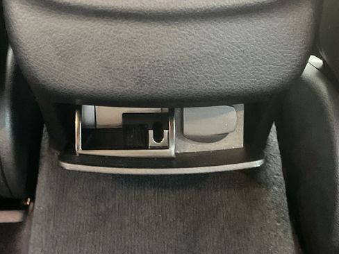 Used 2020 Mercedes-Benz E 450 4MATIC Sedan image 40