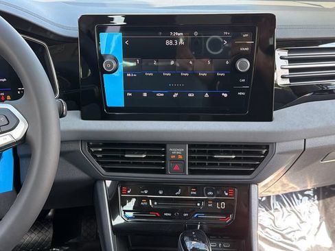 New 2026 Volkswagen Jetta SE FWD image 9