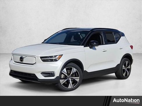 Used 2021 Volvo XC40 P8 Recharge w/ Advanced Package image 1