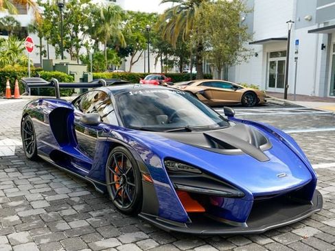 Used 2019 McLaren Senna image 37