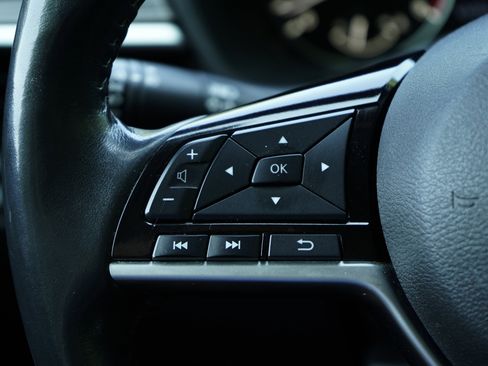 Used 2022 Nissan Altima 2.5 Platinum image 17