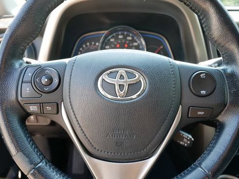 Used 2013 Toyota RAV4 Limited AWD/4WD image 17