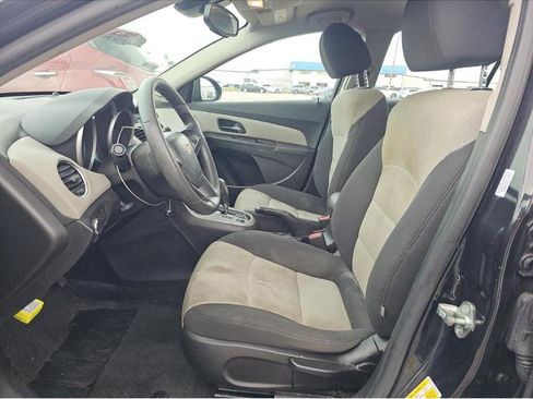 Used 2016 Chevrolet Cruze LS FWD image 10