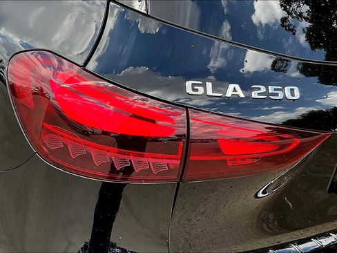 Certified 2025 Mercedes-Benz GLA 250 image 23