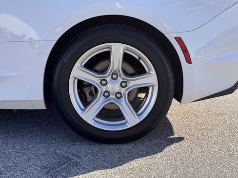 Used 2020 Chevrolet Camaro LT image 14