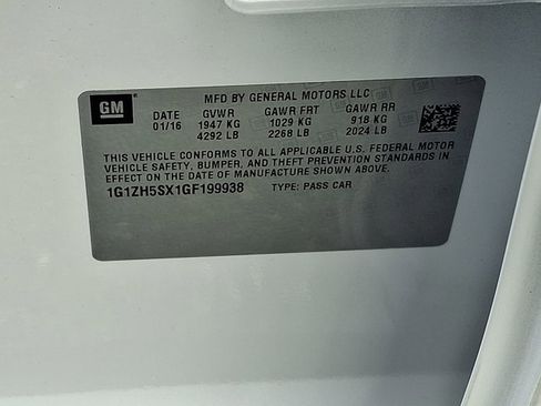 Used 2016 Chevrolet Malibu Premier w/ Driver Confidence Package II image 29