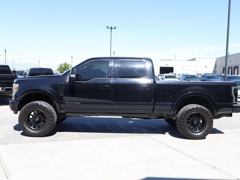Used 2022 Ford F350 Platinum w/ Tremor Off-Road Package AWD/4WD image 3