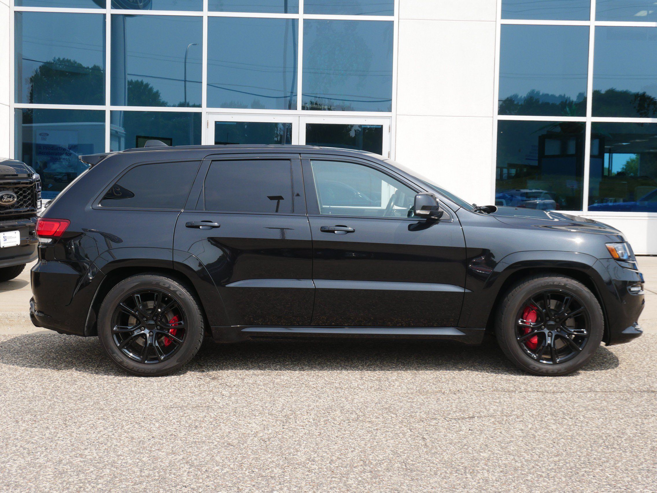 Used 2015 Jeep Grand Cherokee SRT AWD/4WD image 2