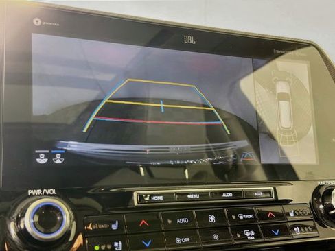 Used 2021 Toyota Highlander Platinum AWD/4WD image 20