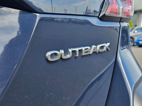 Used 2025 Subaru Outback Premium AWD/4WD image 15