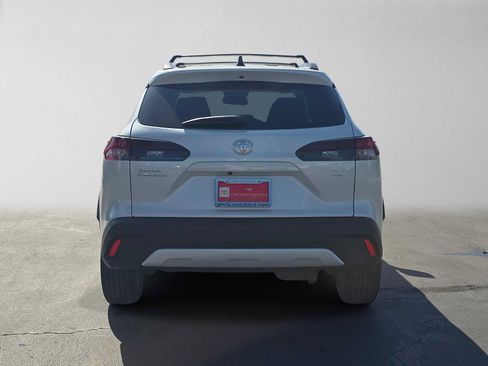 Certified 2026 Toyota Corolla Cross LE FWD image 4