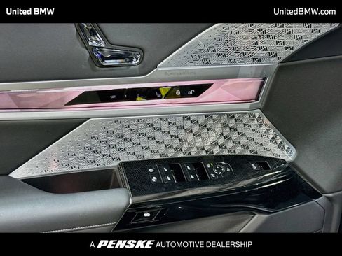 Used 2023 BMW 760i xDrive AWD/4WD image 3