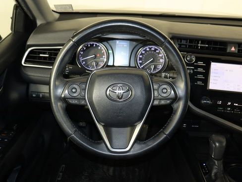 Used 2018 Toyota Camry SE w/ Convenience Package FWD image 7